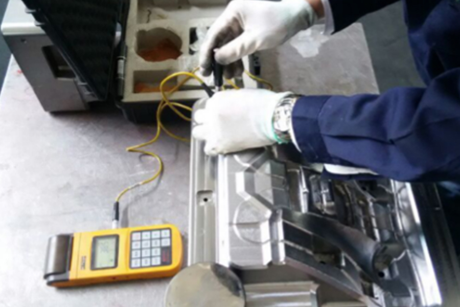 Desmoldeo e inspección