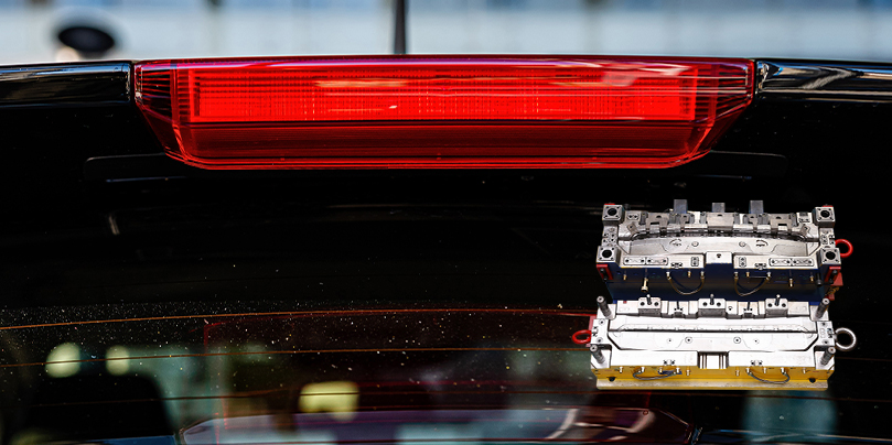 Molde de luz de freno de montaje alto (HMSL)