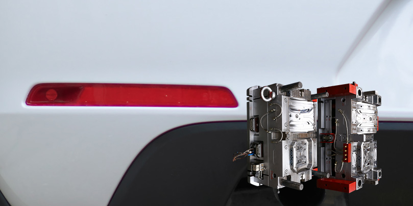 Molde reflector retro